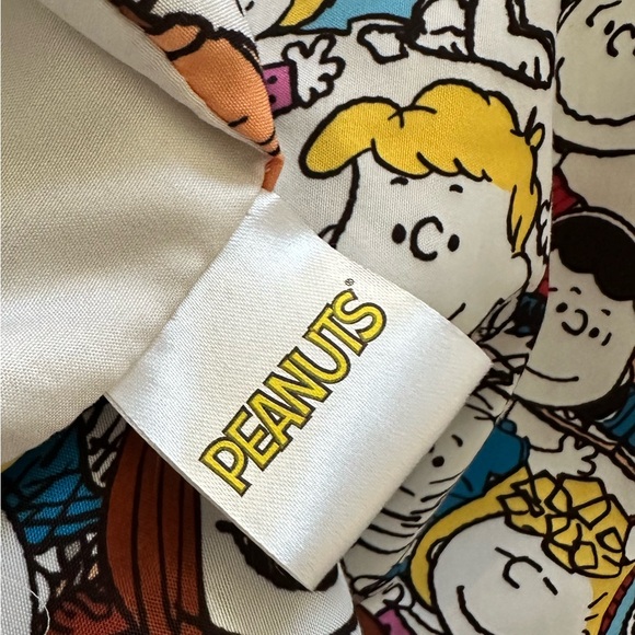 Peanuts Snoopy Reversible Comforter | Full Size - Picture 2 of 5